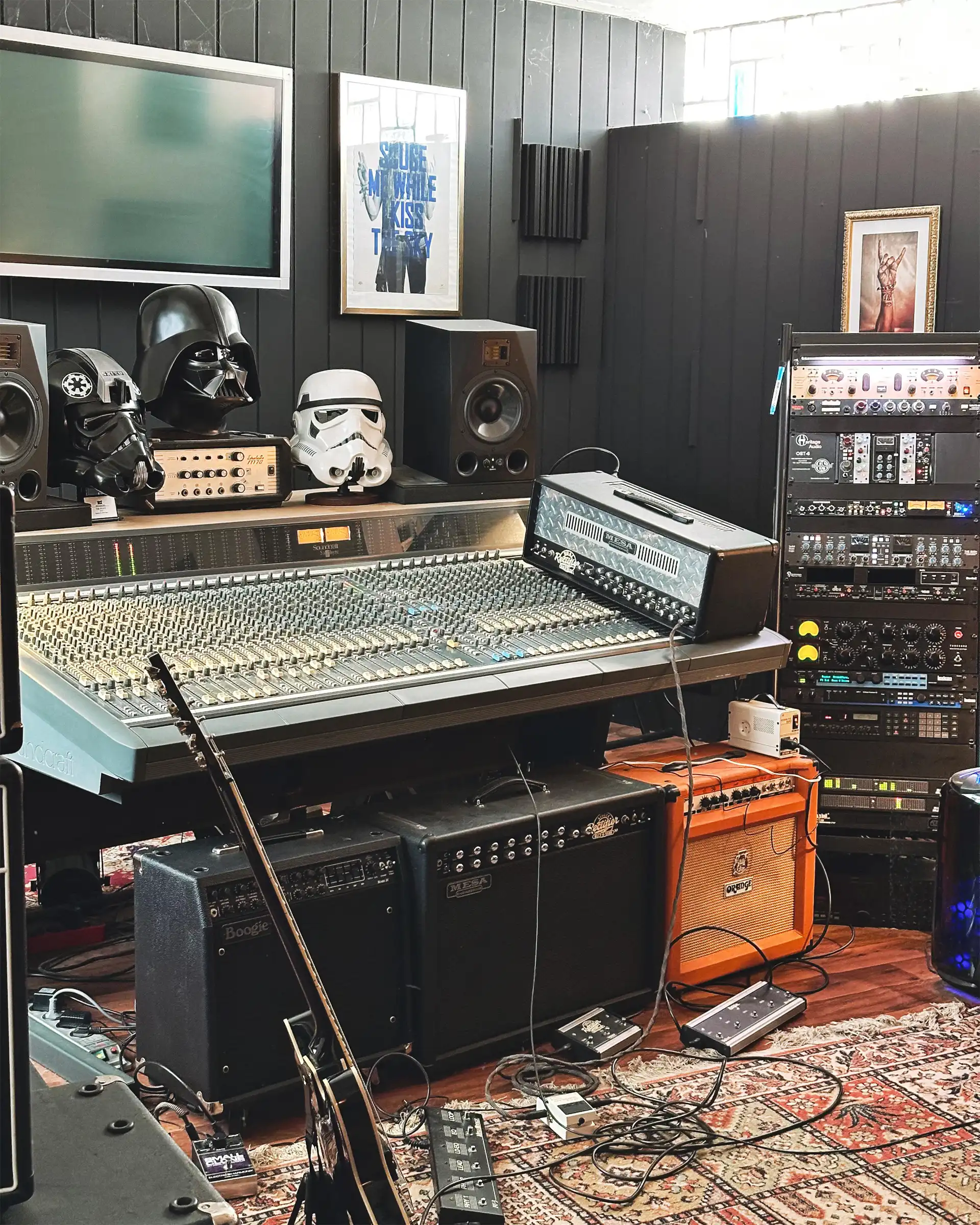 Tonstudio Rhein-Main -Electric Soul Tonstudio - Professionelles Tonstudio bei Mainz – Recording, Mixing & Mastering inklusive Band-Apartment - Recording, Mixing und Mastering in Mainz, Wiesbaden, Bingen und im Rhein-Main-Gebiet